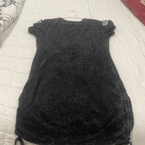 Black dress - Picture 4 of 4